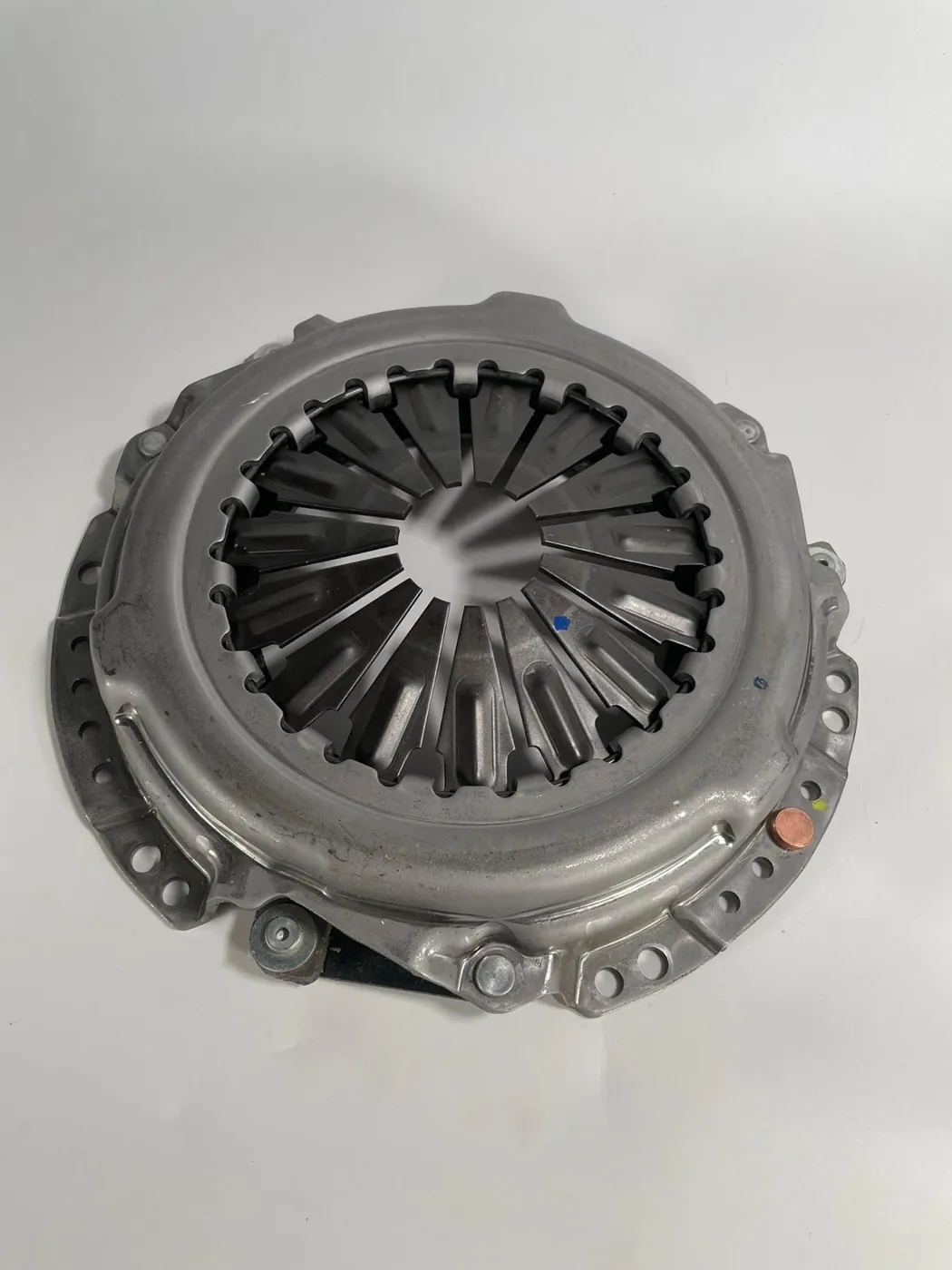 Mécanisme d'embrayage (plateau) – Land Cruiser LJ70 – moteur 2L-T (réf. 31210-35110)